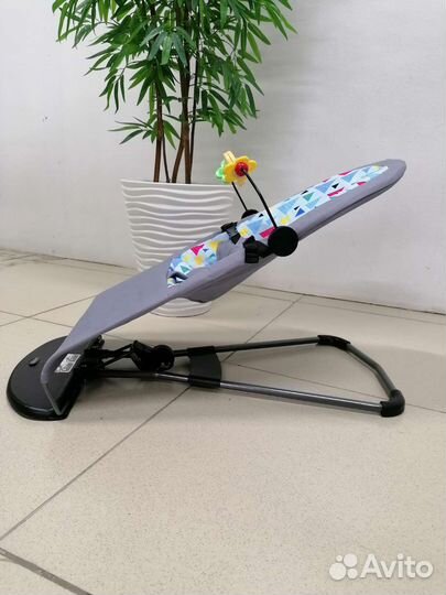 Новый детский шезлонг Luxmom (треугольники)