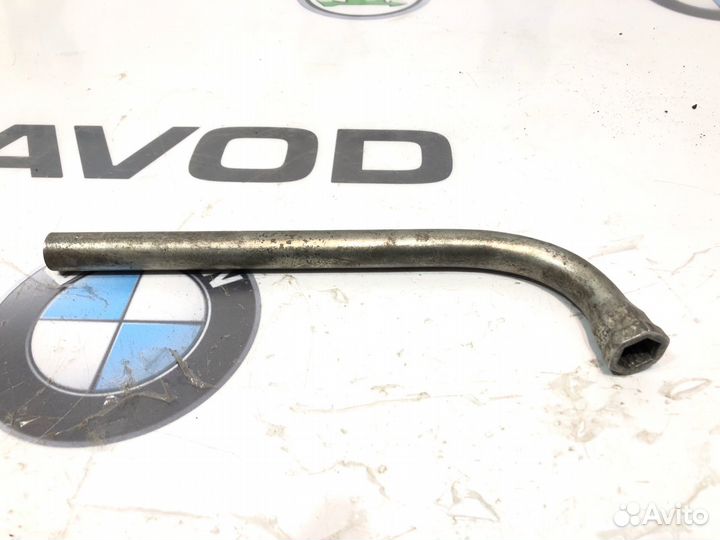 Баллонный ключ Skoda Octavia A7 (5E) 1.2 cjza 2014