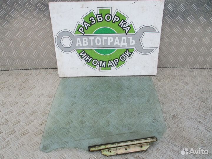 Стекло двери задней левой Toyota Yaris 2004 Рест