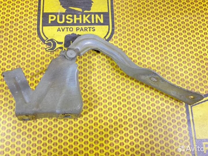 Петля капота правая Nissan Qashqai