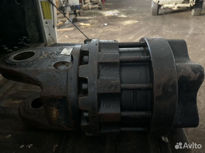 Ротатор на харвестер форвардер