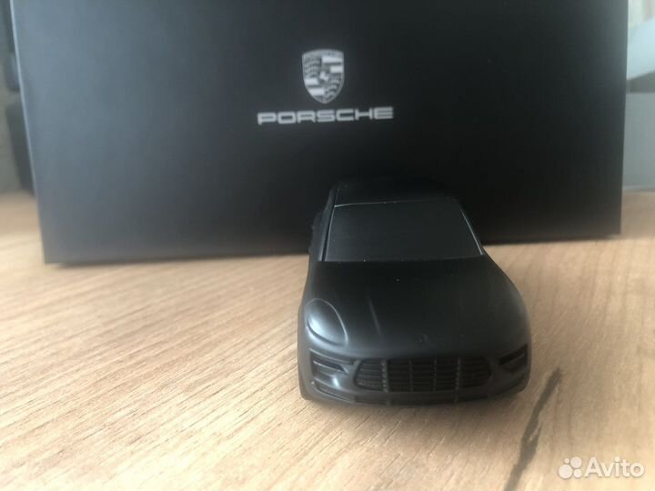 Модель Porsche macan turbo