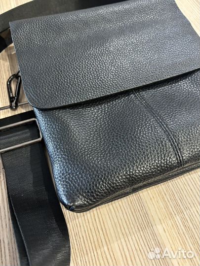 Сумка через плечо черная кожа