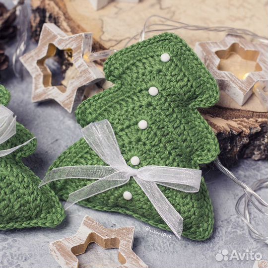 Ёлочки вязаные новогодний декор сувенир 2022