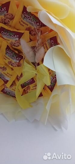 Сладкий букет из конфет