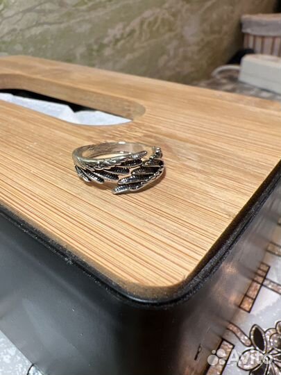 Кольцо Перышки