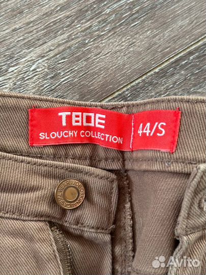 Брюки чинос