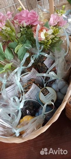 Корзинка подарочная подарок