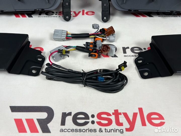 Фары Toyota Sequoia XK60 2007-2017г