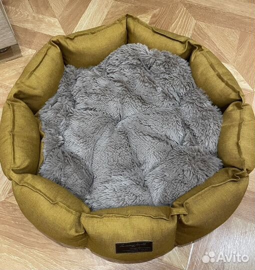 Лежанка для кошек и собак