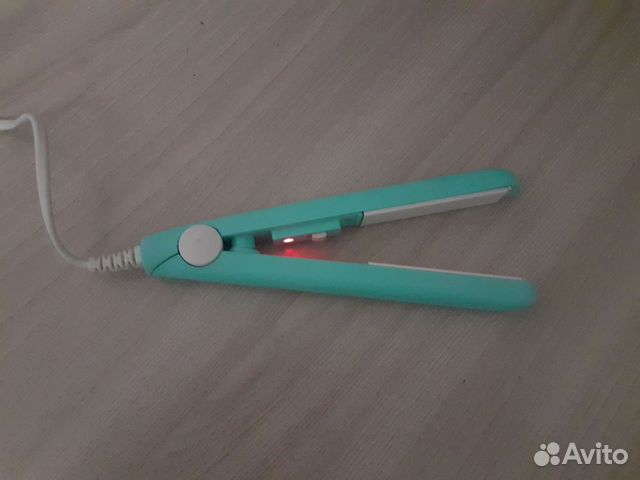 Выпрямитель для волос новый