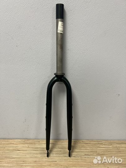 Вилка стальная ригид 700с