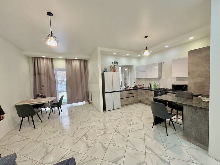 Дом 160 м² на участке 4 сот.