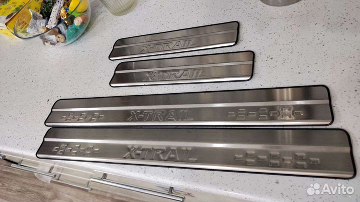 Накладки на пороги Nissan X trail