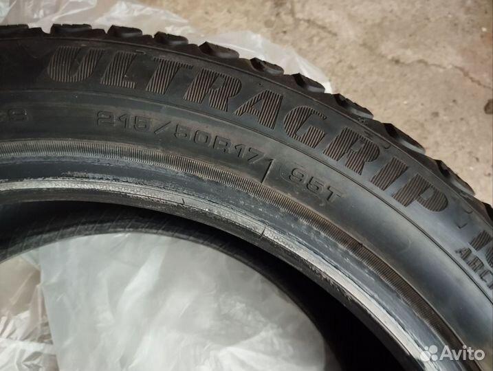 Goodyear Ultragrip Ice Arctic 215/50 R17 91T