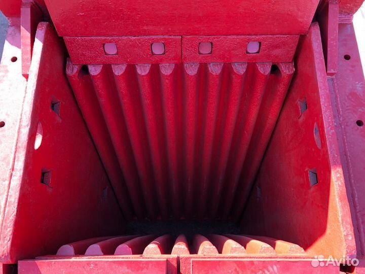 Щековая дробилка PE 750х1060