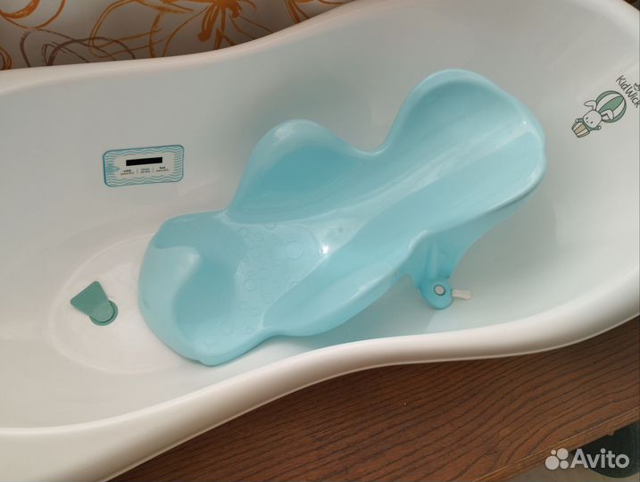 Ванночка для купания со сливом и термометром