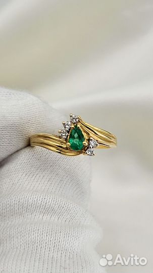Золотое кольцо с изумрудом и брилл 750/3.4 гр/16.5