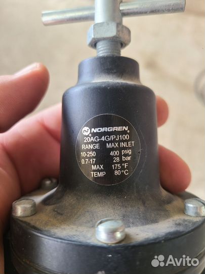 Регулятор давления