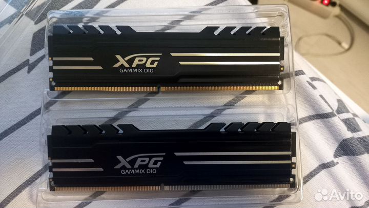 Оперативная память A data xpg gamix d10 3200 16GB