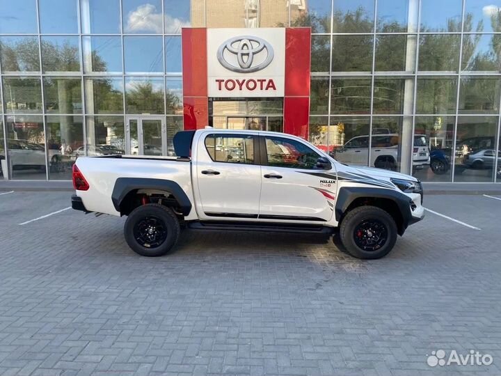 Toyota Hilux 2.8 AT, 2024