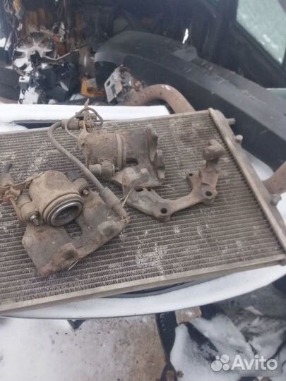 Суппорт тормозной передний Audi A6 C5 1997