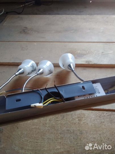 Настенный светильник бра на 3 лампы