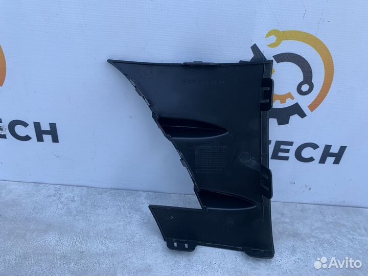 Накладка бампера Mercedes W205 A2058858502