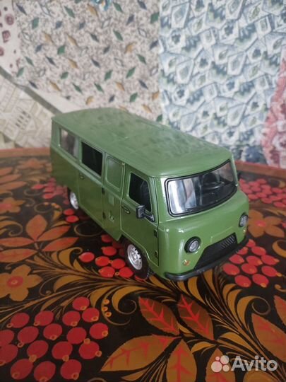 Модель автомобиля 1/24