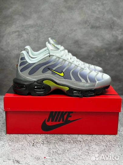 Кроссовки Nike Air Max Plus 'Bumble Bee