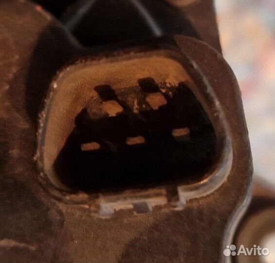 Моторчик дворников на Montero III, в левом руле