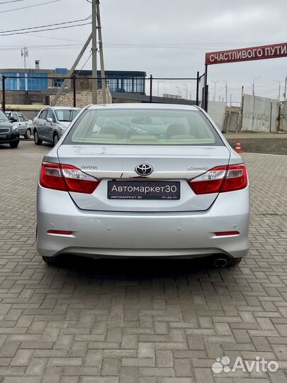 Toyota Camry 2.5 AT, 2011, 130 230 км