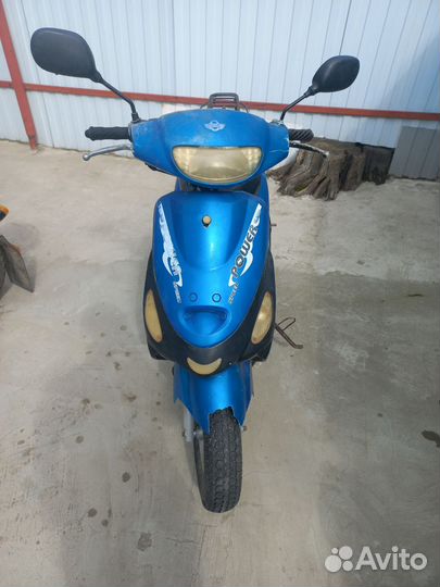 Мопед скутор