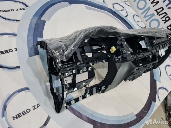 Новая торпедо Volkswagen Taos 2020-2023