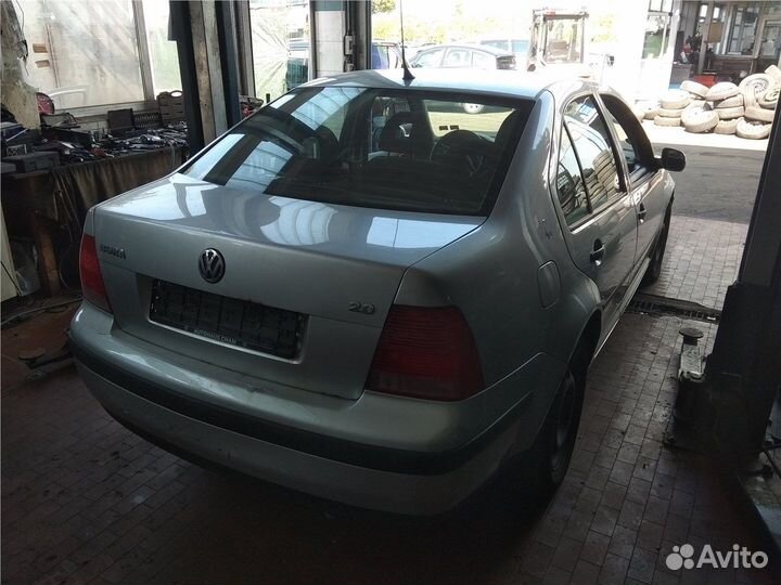 Разбор на запчасти Volkswagen Bora