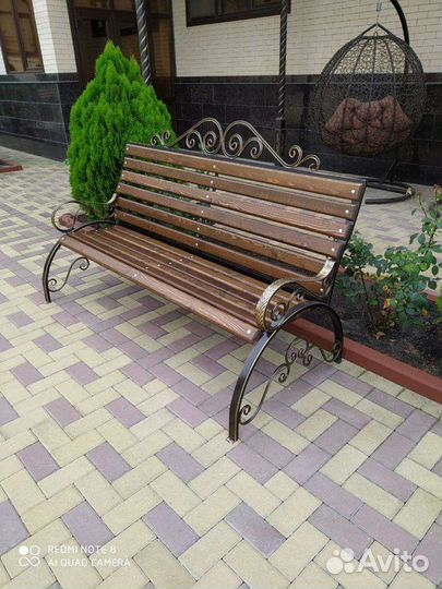 Скамейка с узором