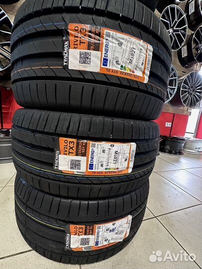 Tracmax X-Privilo TX3 245/35 R20 и 275/30 R20 97Y