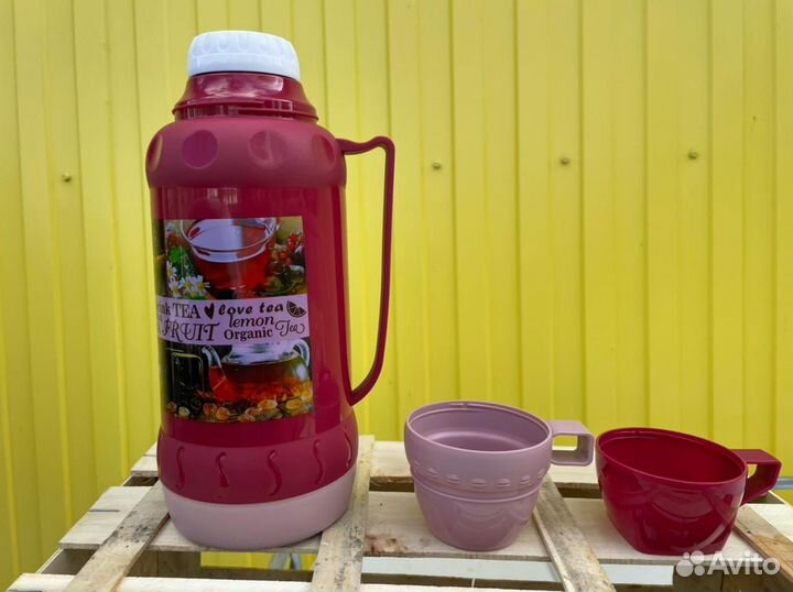 Термос с кружкой новый 0.6 л,1л., 1,8