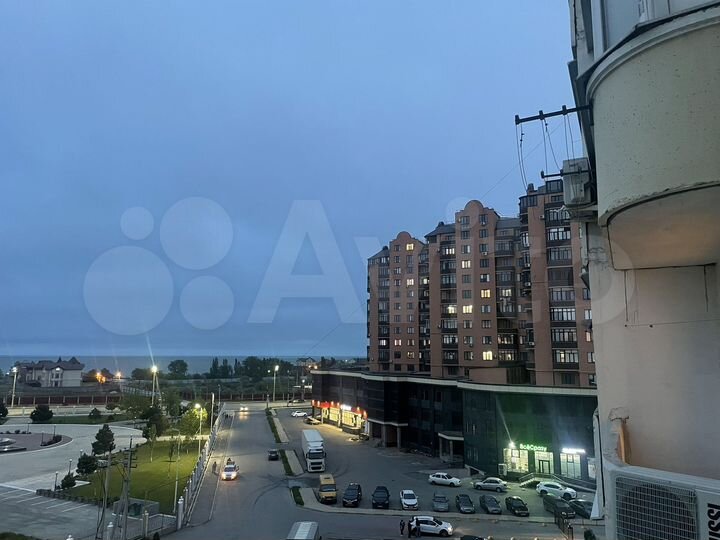 2-к. квартира, 50 м², 6/10 эт.