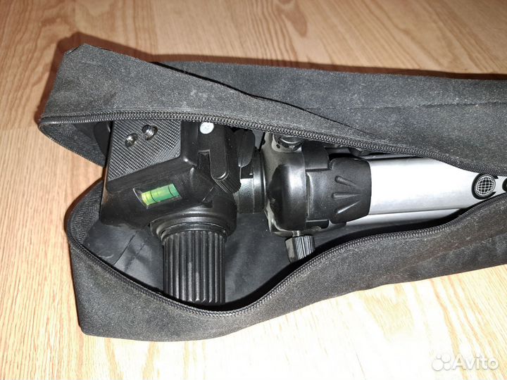 Штатив continent c1