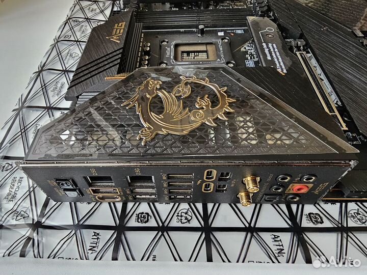 Материнская плата MSI MEG Z690 ACE