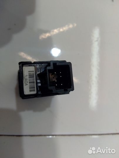 Кнопка открывания багажника (Infiniti QX60)