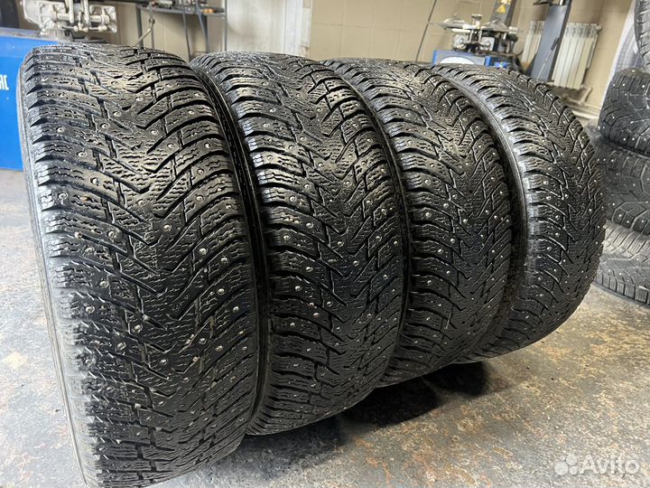 Nokian Tyres Hakkapeliitta 8 SUV 205/65 R16