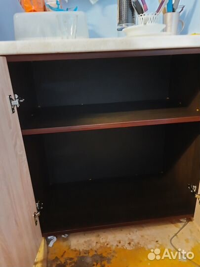 Большая кухонная тумба