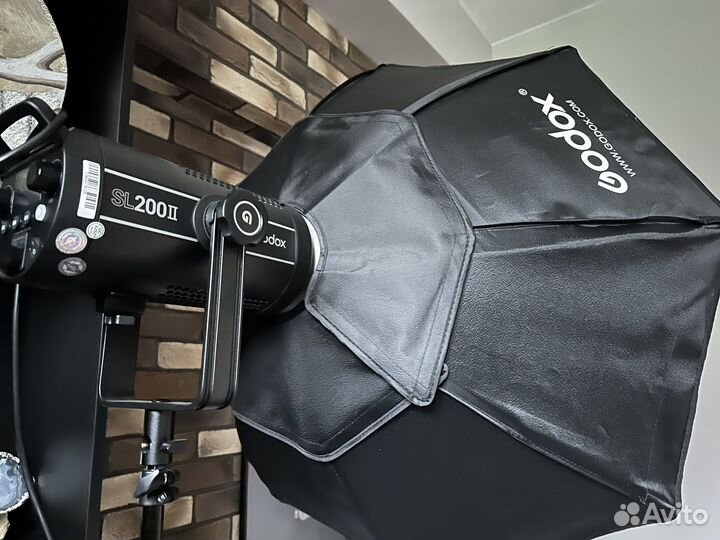 Осветитель Godox SL200II