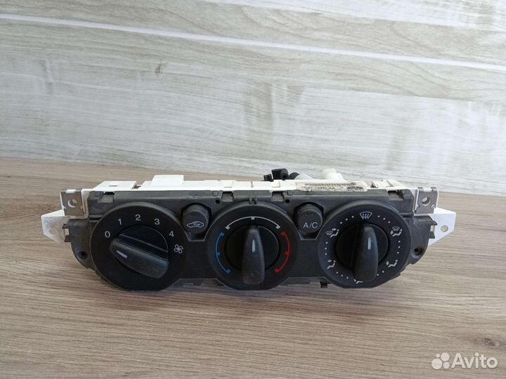 Блок управления печкой ford focus 2
