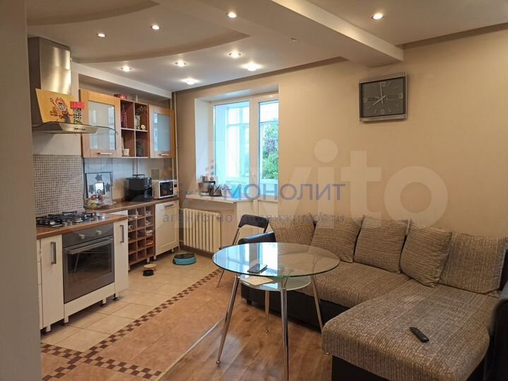 2-к. квартира, 81,4 м², 2/5 эт.