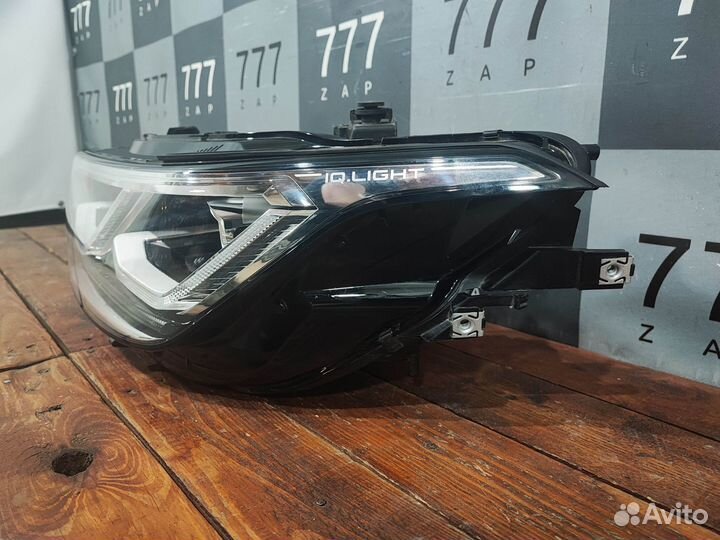 Фара левая LED Volkswagen Tiguan 2 20-нв Б/У Ориги