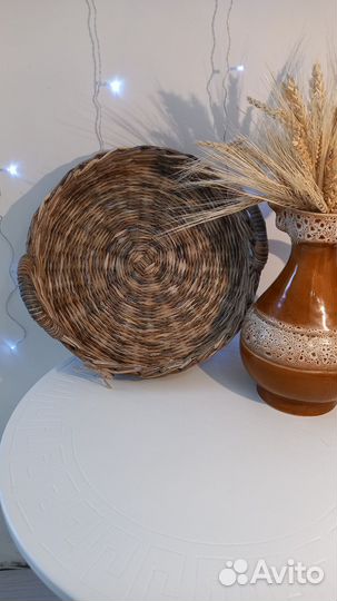 Плетеный поднос