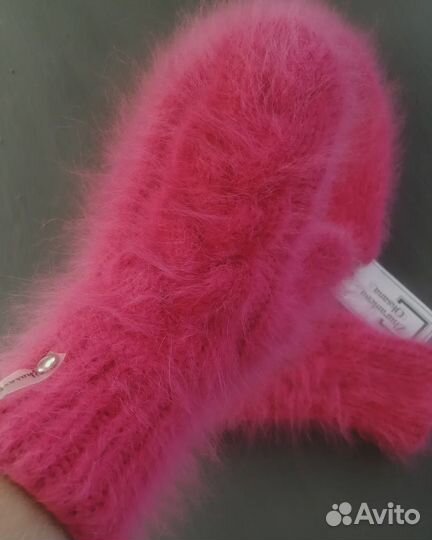 Шапочка бини и варежки из Итальянской ангоры